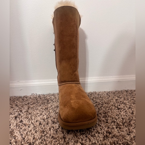 Ugg Bailey Bow Talls - Picture 3 of 7